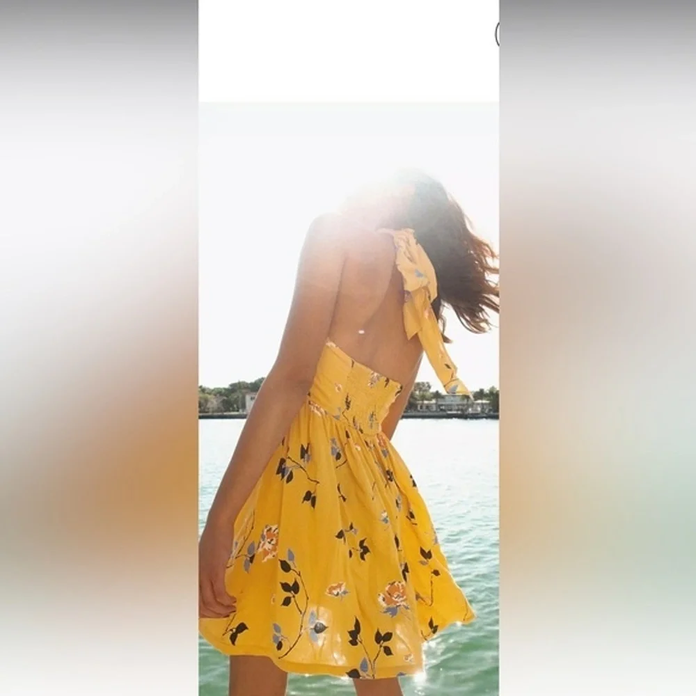 Urban Outfitters Pippa Halter‎ Mini Floral Dress Size Small Petite